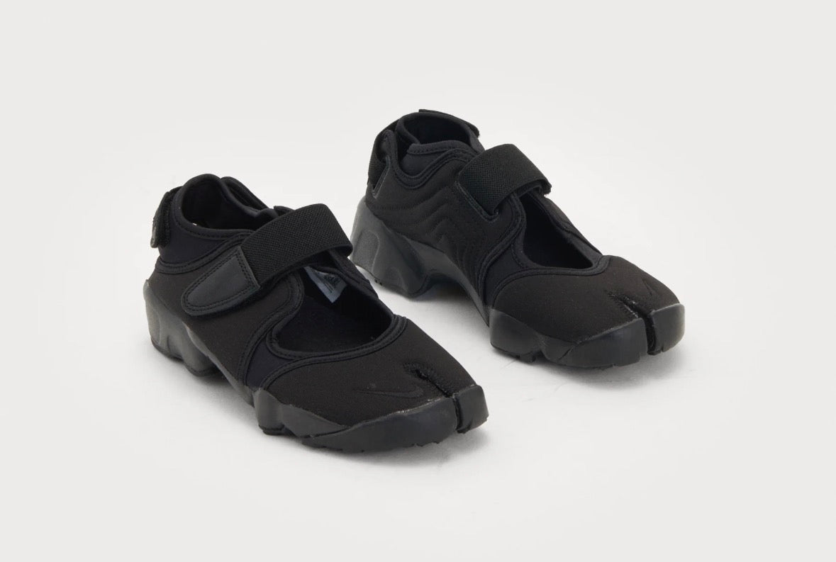 NIKE RIFT