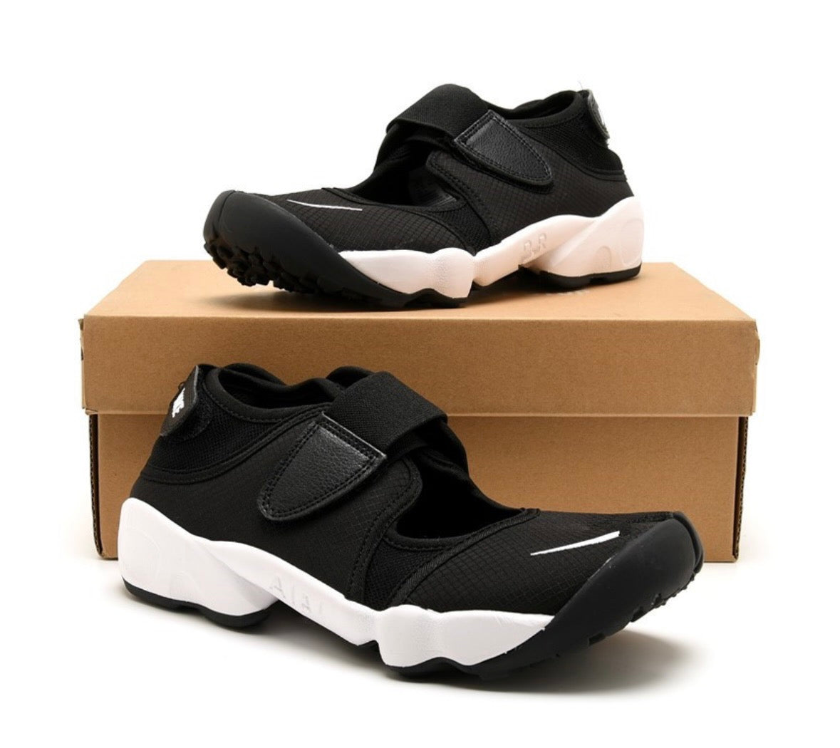 NIKE RIFT