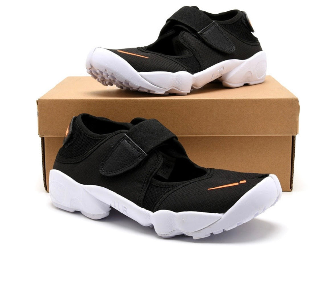 NIKE RIFT