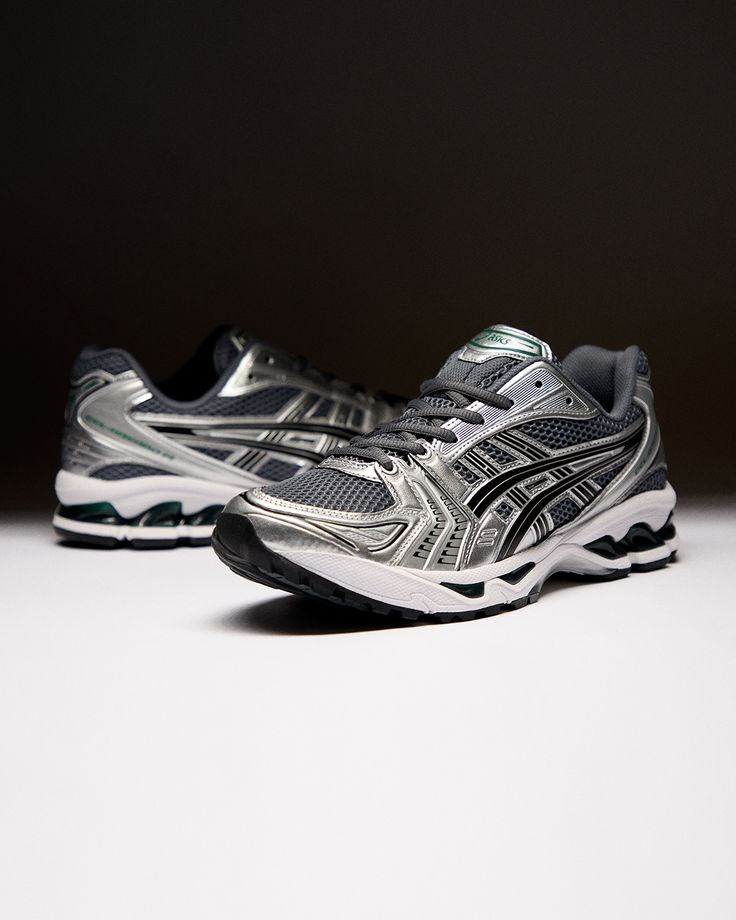 ASICS KAYANO
