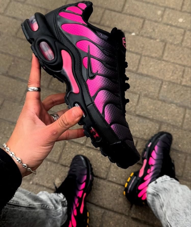 NIKE TN PLUS