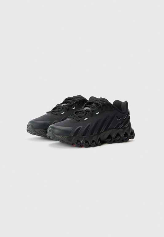 NIKE DN8